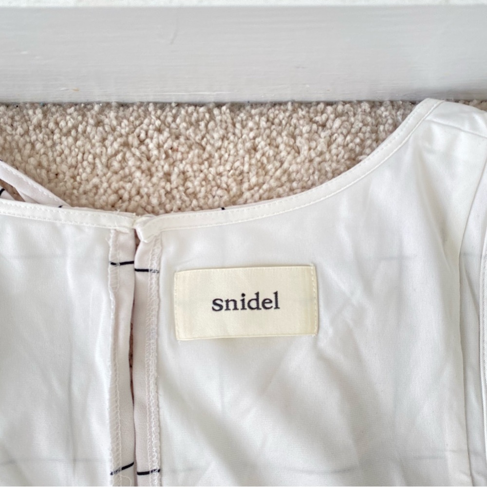Snidel Women’s Ruffle Romper - Picture 9 of 11